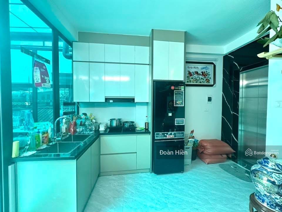 Chủ f0 cần sang tên nhà mới đội cấn, 6 tầng thang máy êm ru, 2 thoáng, ngõ 3 ba gác, full nt ở ngay