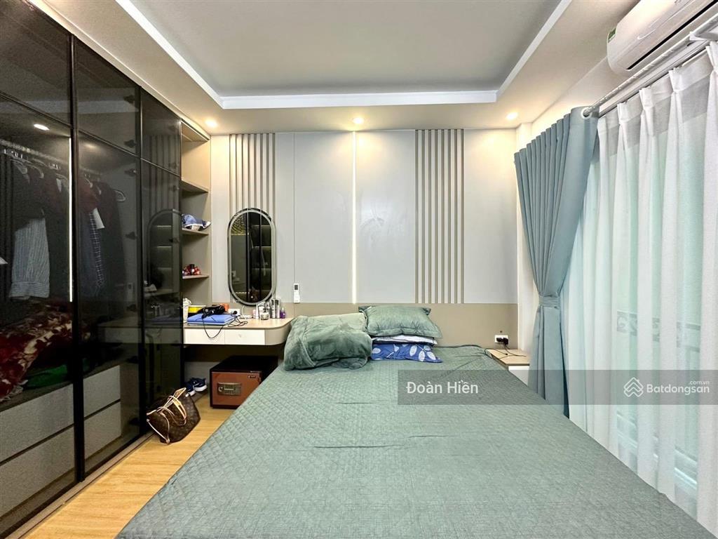 Chủ f0 cần sang tên nhà mới đội cấn, 6 tầng thang máy êm ru, 2 thoáng, ngõ 3 ba gác, full nt ở ngay