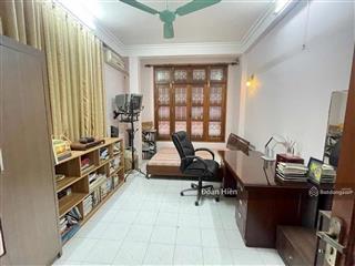 Hiếm! nhà riêng vạn bảo, mặt ngõ thông ô tô tránh trước cửa, cạnh đsq nhật, sổ vuông vắn 39m2*5t