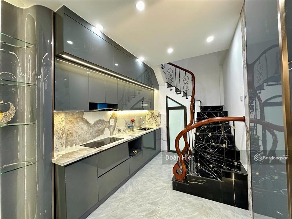 Nhà mới thành công, qh đã ổn định, mặt ngõ 3 gác nông 10m thẳng tắp ra phố, 2 thoáng nở hậu 36m2