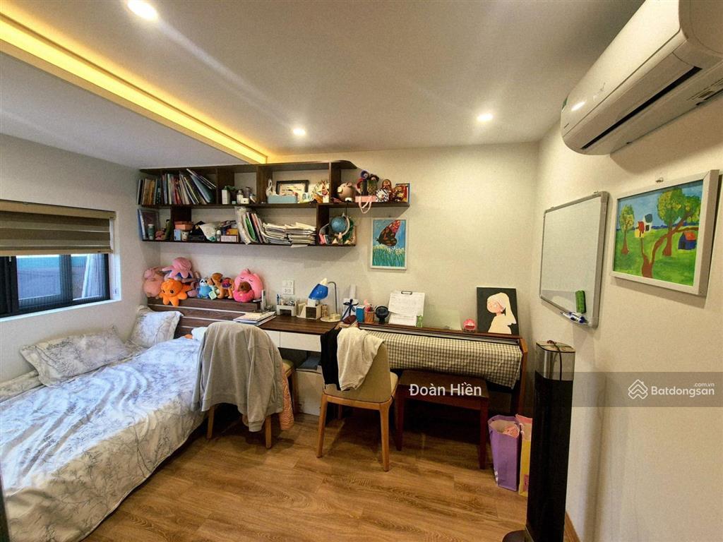 Chỉ 7,5 tỷ sở hữu nhà phố ngọc hà 39m2*5t, ngõ thông kinh doanh 50m oto tránh, hồ điều hòa, tặng nt