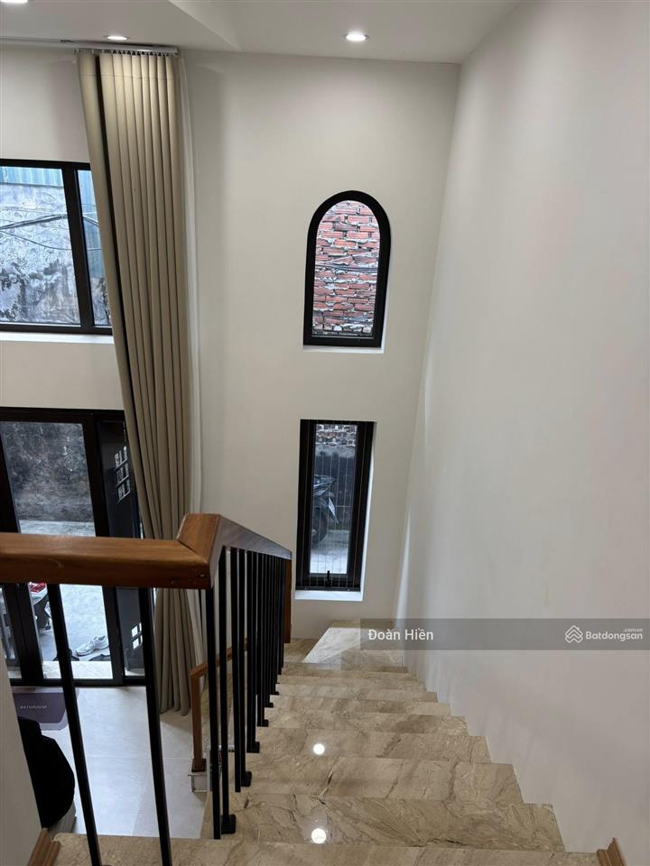 Chỉ 7,5 tỷ sở hữu nhà phố ngọc hà 39m2*5t, ngõ thông kinh doanh 50m oto tránh, hồ điều hòa, tặng nt
