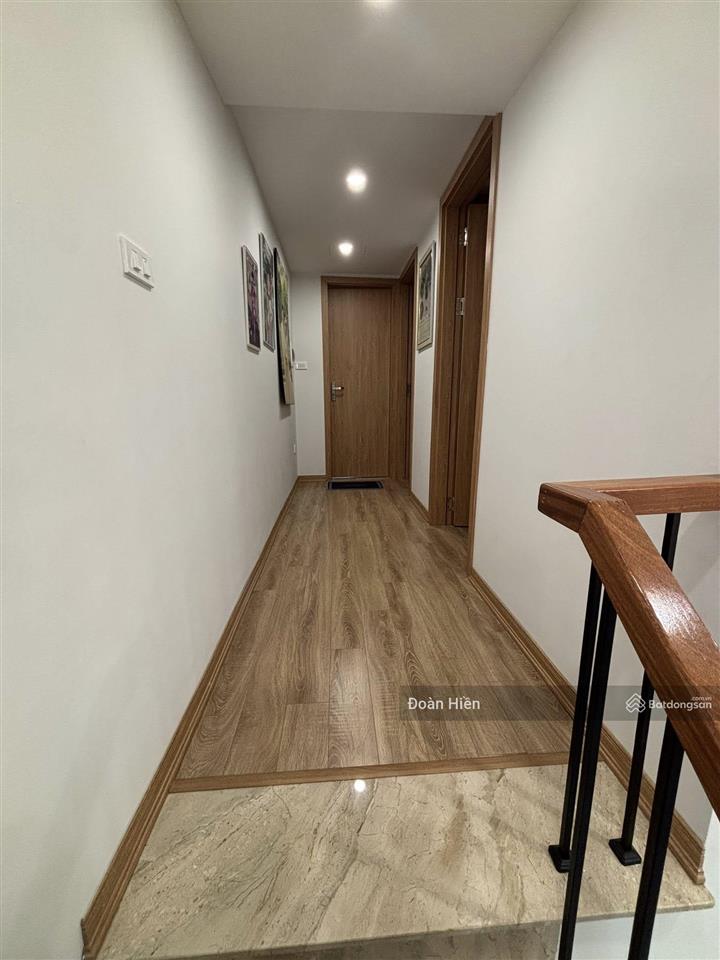 Chỉ 7,5 tỷ sở hữu nhà phố ngọc hà 39m2*5t, ngõ thông kinh doanh 50m oto tránh, hồ điều hòa, tặng nt