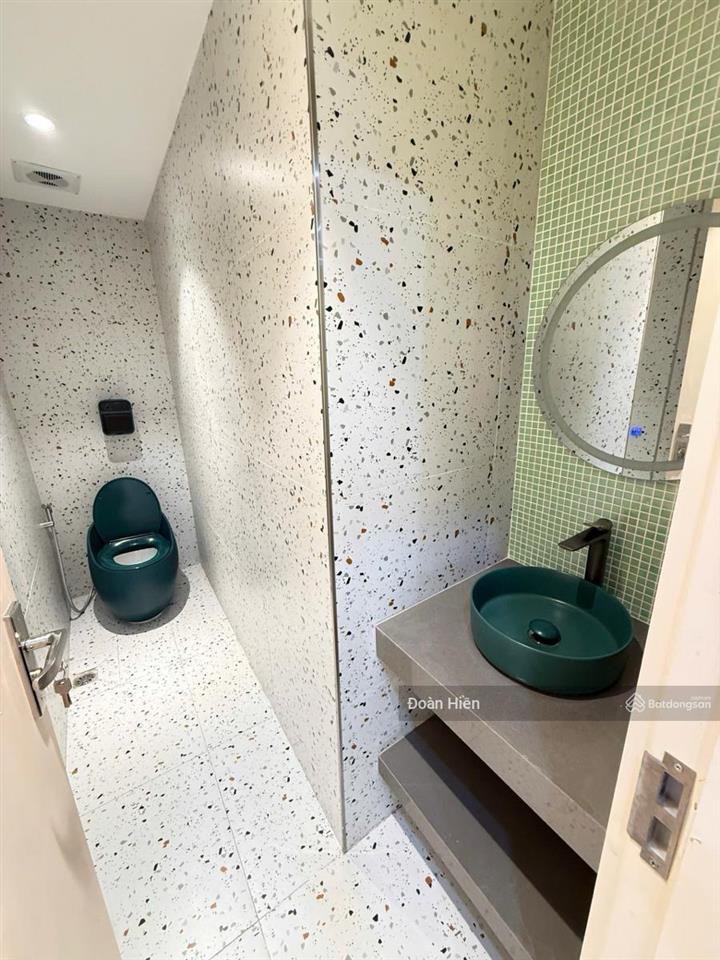 Cực hiếm! nhà đẹp trúc bạch, phố cổ ngõ nông 20m ra phố, ban công đón sáng, ở ngay/kd homestay 36m2
