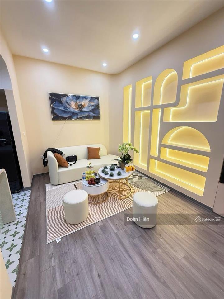 Cực hiếm! nhà đẹp trúc bạch, phố cổ ngõ nông 20m ra phố, ban công đón sáng, ở ngay/kd homestay 36m2