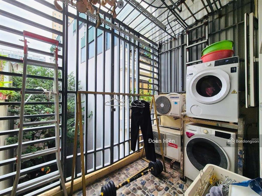 Phân lô kim mã thượng, ô tô lùi cửa, ngõ kd, 50m ra phố, dân xây kcbt chắc chắn, ngõ 3m, 45m*5t