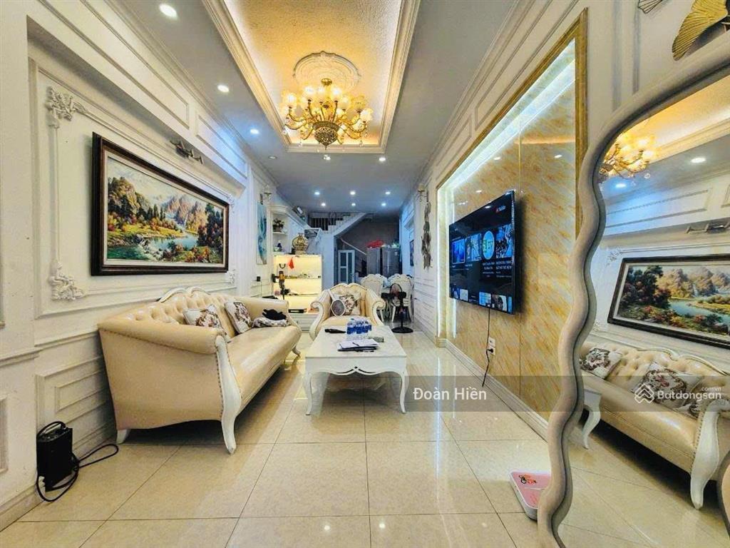 Phân lô kim mã thượng, ô tô lùi cửa, ngõ kd, 50m ra phố, dân xây kcbt chắc chắn, ngõ 3m, 45m*5t