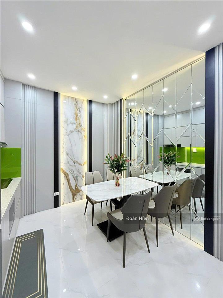 Quy hoạch trả lại tiền! văn cao, nhà đẹp sổ vuông, ngõ 3 gác nông, 10m ôtô tránh, tặng nt 41m2*5t