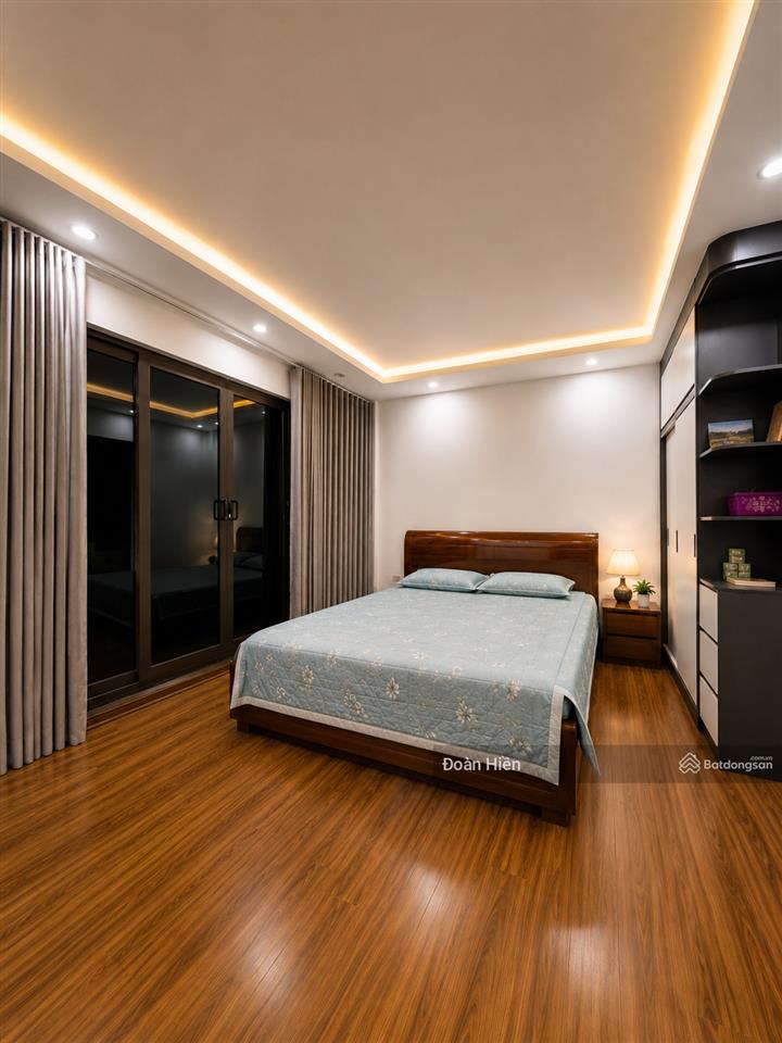 Đội cấn, mặt ngõ thẳng tắp, 3 bước ra phố, 35m2*5t chỉ 7.1 tỷ, 2 thoáng, sổ đỏ cc, ko qh
