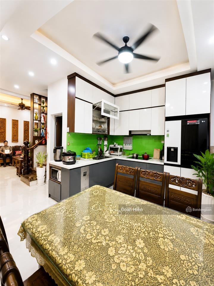 Đội cấn, mặt ngõ thẳng tắp, 3 bước ra phố, 35m2*5t chỉ 7.1 tỷ, 2 thoáng, sổ đỏ cc, ko qh