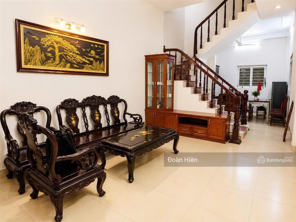 Gấp! dương quảng hàm, ô tô vào nhà, ngõ thông, dân xây, ở/cho thuê, dt ~20tr/th, sổ vuông a4, 47m2