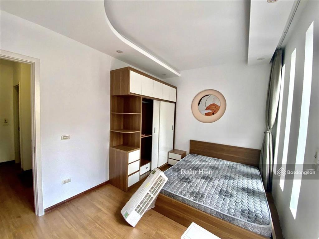 Giảm giá 500 triệu! nhà đội cấn, lô góc 3 thoáng, ngõ thông ngọc hà,tiềm năng tăng giá cao,37m²*4t