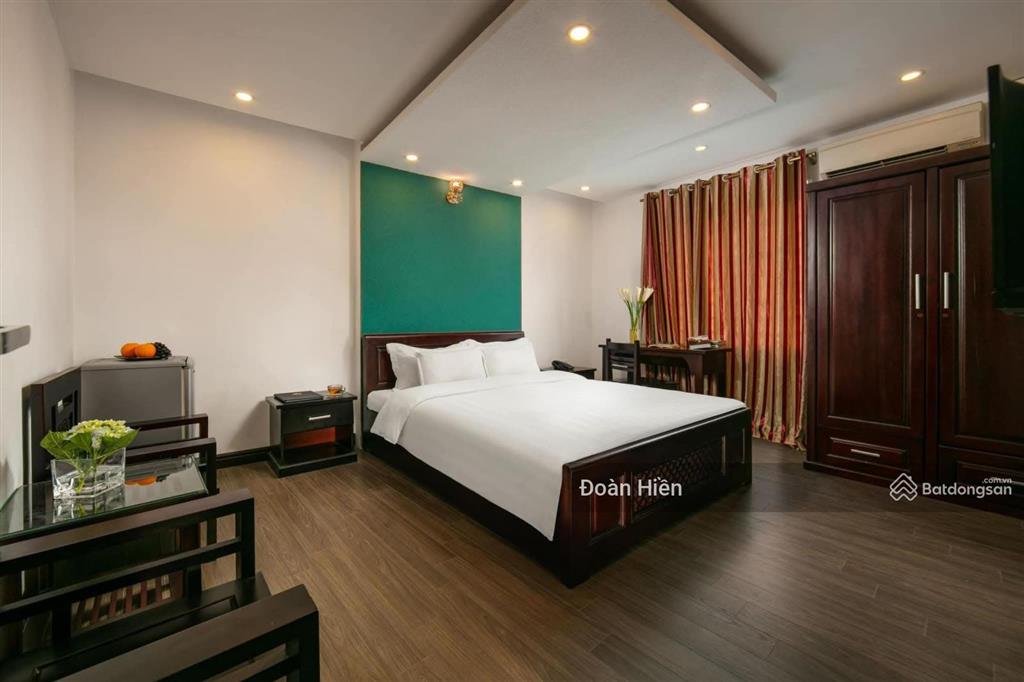 Bán nhà phố vạn phúc, khu phân lô ba đình, ô tô đỗ cửa, cách phố 1 nhà, sổ nở hậu, pháp lý chuẩn.