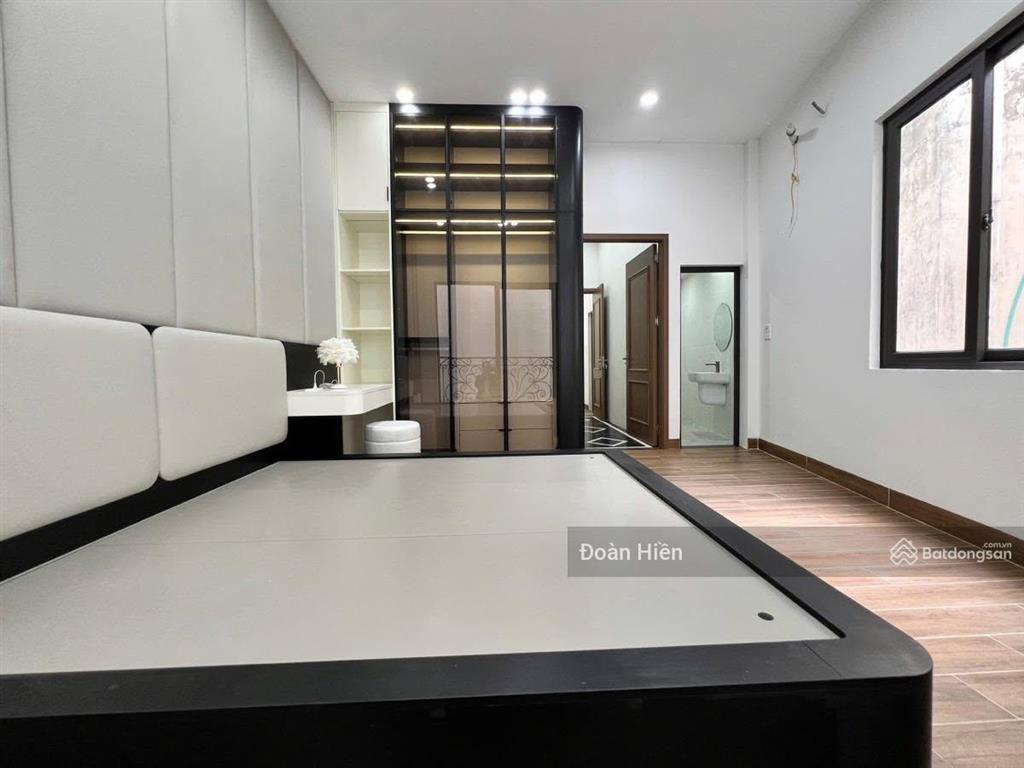 Căn lô góc yên hoà mặt ngõ thông kd, sân xe rộng, mới full nt, vf3 đỗ gần, 2 thoáng sáng, 29.1m2*5t