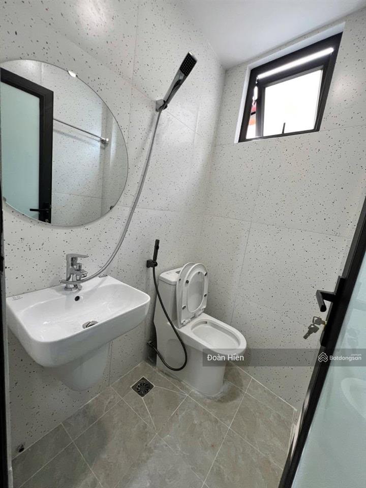Căn lô góc yên hoà mặt ngõ thông kd, sân xe rộng, mới full nt, vf3 đỗ gần, 2 thoáng sáng, 29.1m2*5t