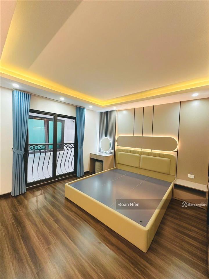 Khu pl nguyễn khang, mặt ngõ, gara, ô tô vào nhà, ngõ thông, ban công, thang máy, tặng nt, 46m2*6t