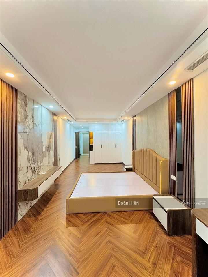 Phố giảng võ, 2 thoáng, thang máy, kinh doanh vp, sổ cc, full nt, gần ga cát linh, mới đẹp, 41m2*6t