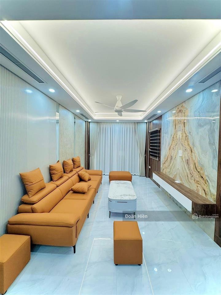 Phố giảng võ, 2 thoáng, thang máy, kinh doanh vp, sổ cc, full nt, gần ga cát linh, mới đẹp, 41m2*6t