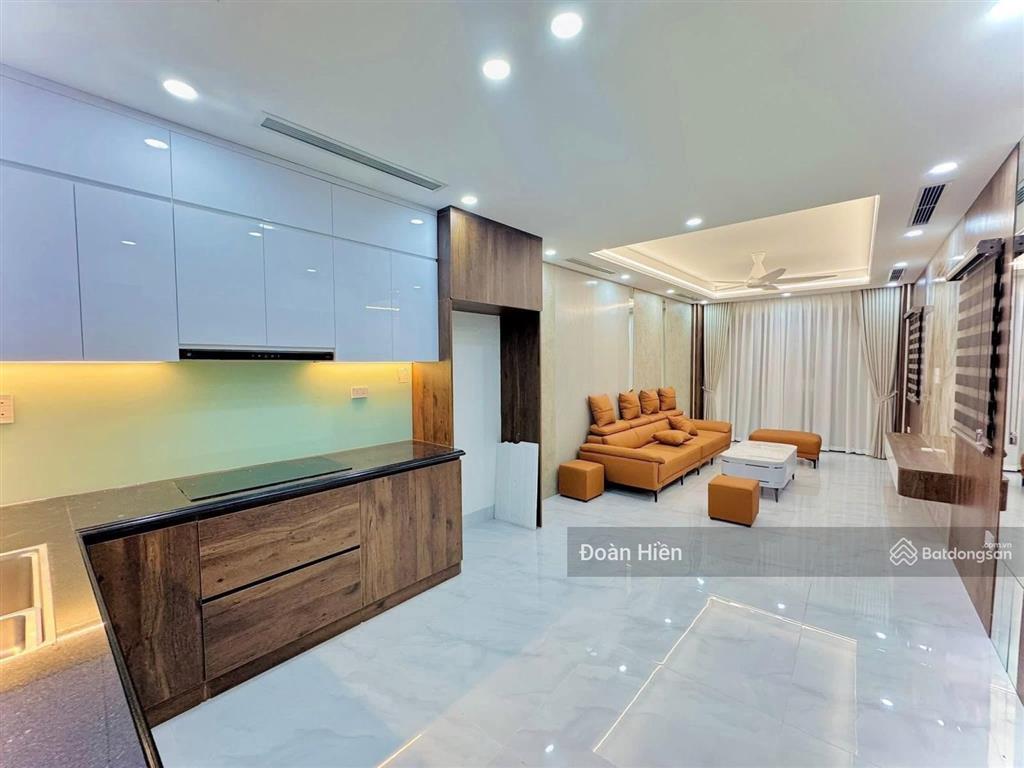 Phố giảng võ, 2 thoáng, thang máy, kinh doanh vp, sổ cc, full nt, gần ga cát linh, mới đẹp, 41m2*6t
