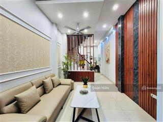 Sốc! mặt ngõ quan hoa, ngõ thông, ô tô vf3 đậu cửa, 15m ra mặt phố, sân để xe, sổ cc, dt ~20tr/th