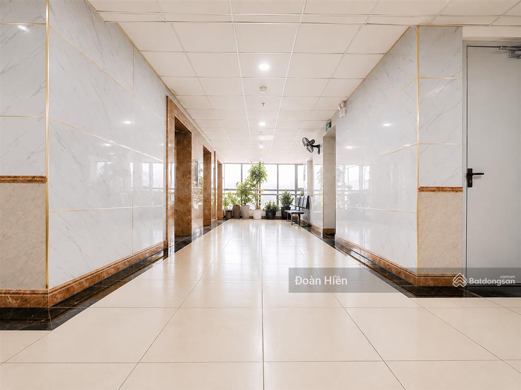 Căn góc 136 hồ tùng mậu, tiện ích goldmark city tầng 18, 65m2, 2pn2vs ban công đông bắc, sổ lâu dài