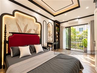 Nhà đẹp p. trúc bạch, mặt ngõ nông sáng, 20m ra phố cổ, thiết kế tối ưu từng cm, 32m2*5t, sổ nở hậu
