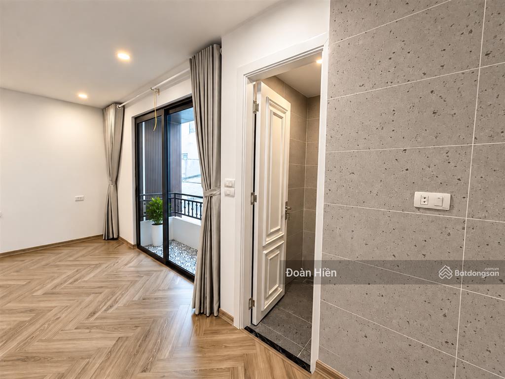 Nhà đẹp p. trúc bạch, mặt ngõ nông sáng, 20m ra phố cổ, thiết kế tối ưu từng cm, 32m2*5t, sổ nở hậu