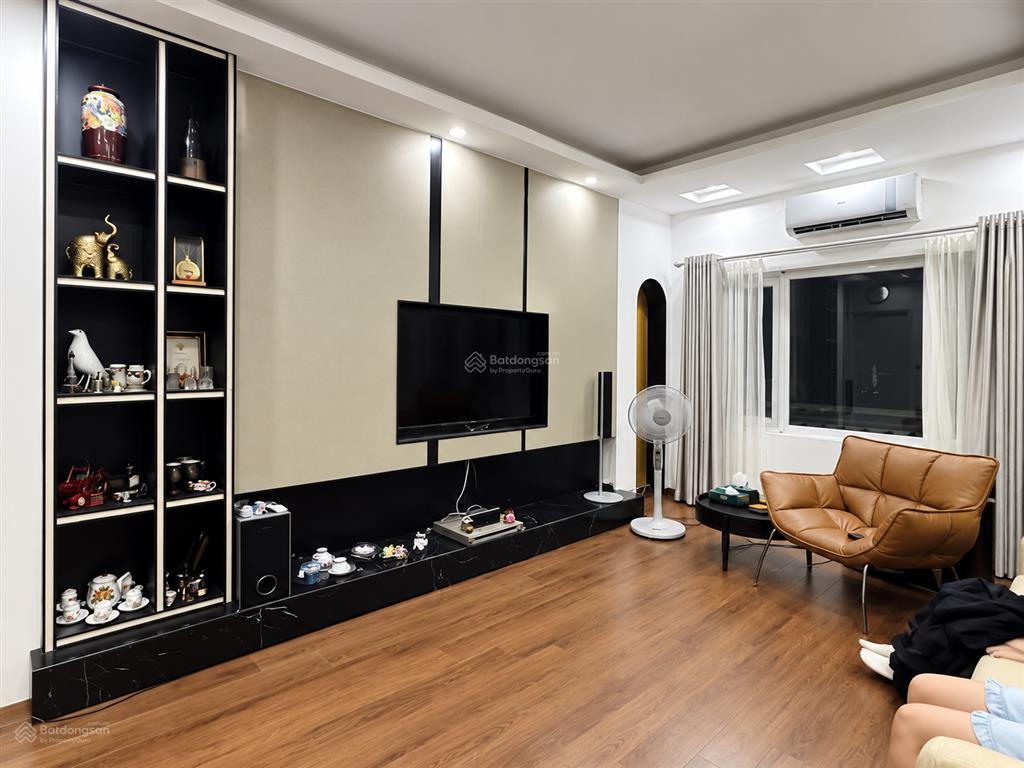 Văn cao, diện tích sử dụng 130m2, 3 ngủ đủ công năng gia đình nhỏ, gần hồ tây, metro s01 quần ngựa