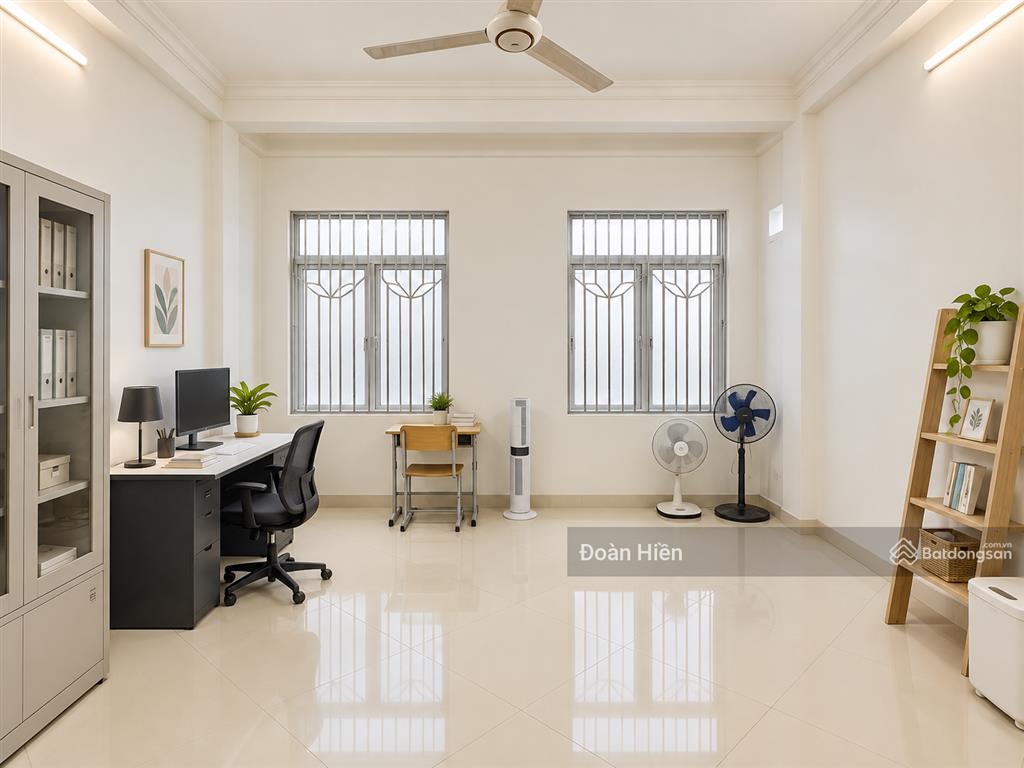 Chủ nhiều nhà bán bớt, giá đầu tư! lô góc xuân thủy, hồ tùng mậu, phạm văn đồng, gần đh thương mại