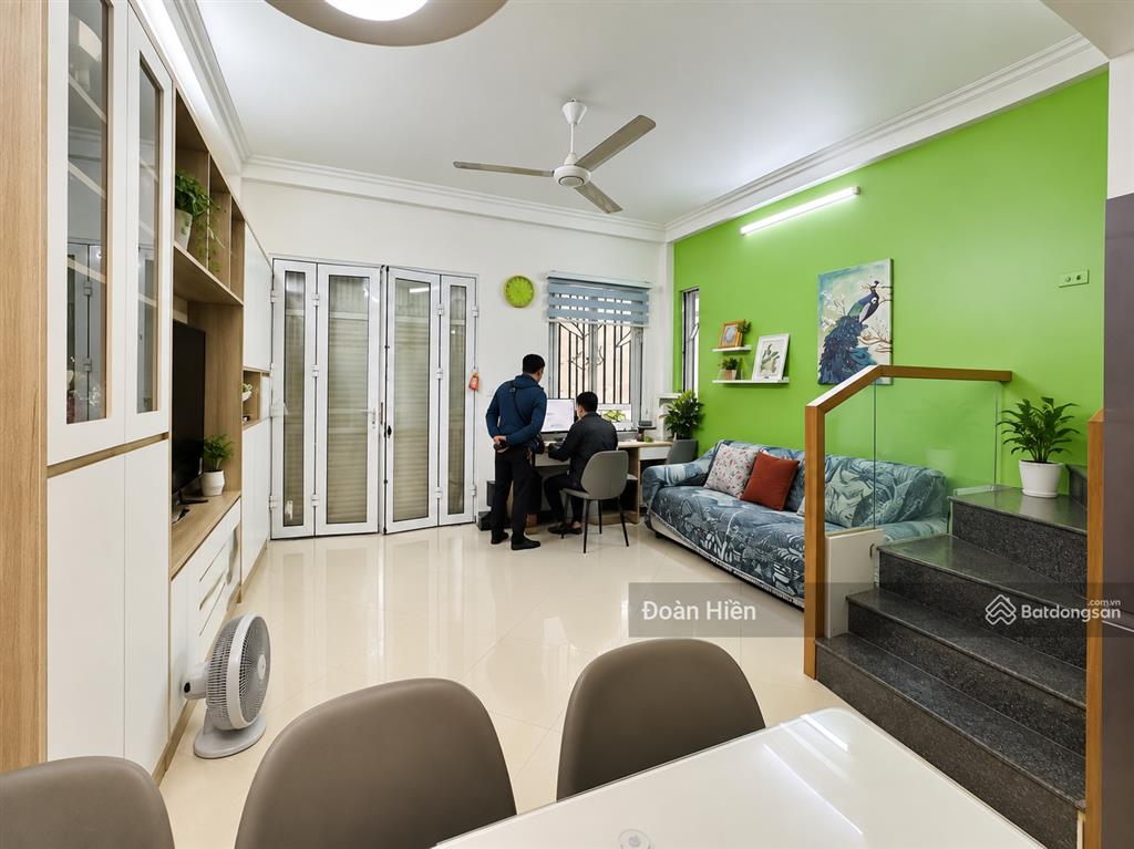 Chủ nhiều nhà bán bớt, giá đầu tư! lô góc xuân thủy, hồ tùng mậu, phạm văn đồng, gần đh thương mại