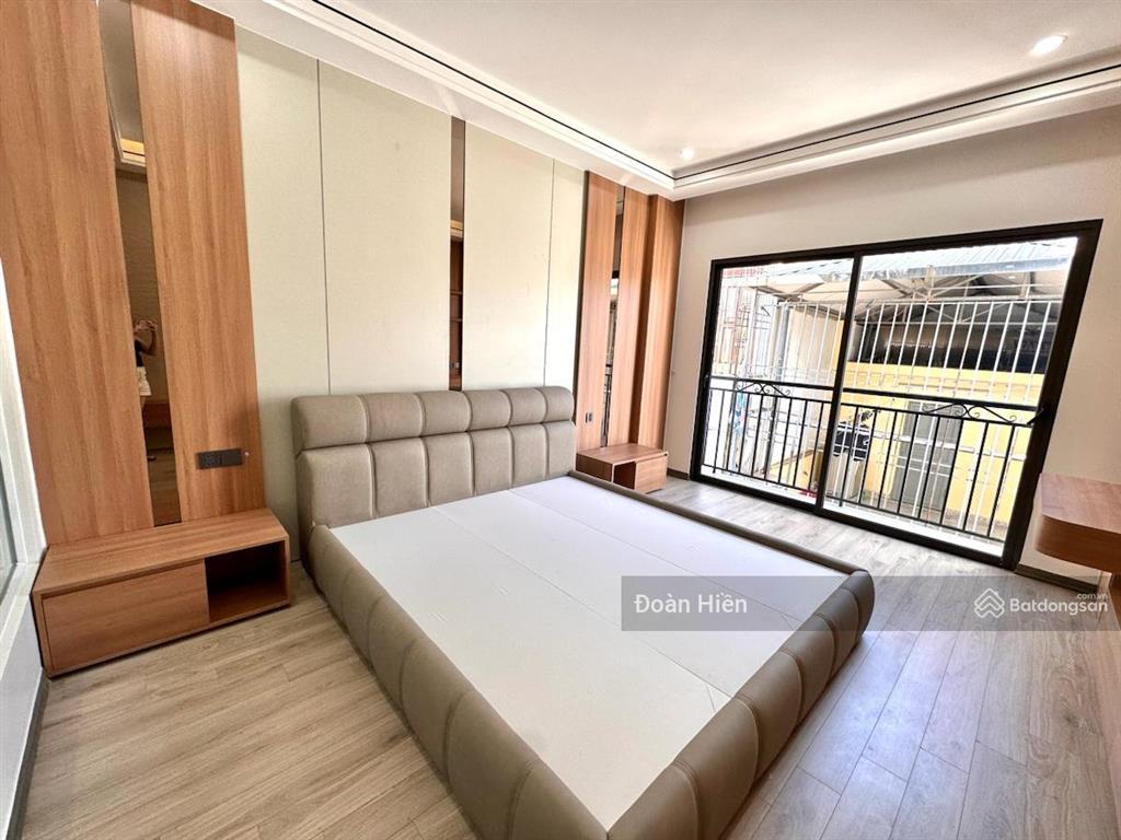 Bán gấp nhà riêng dịch vọng, 41m2*6t, giá 7,3 tỷ, ở kết hợp kd, dòng tiền 20tr/th, sổ đẹp gửi bank