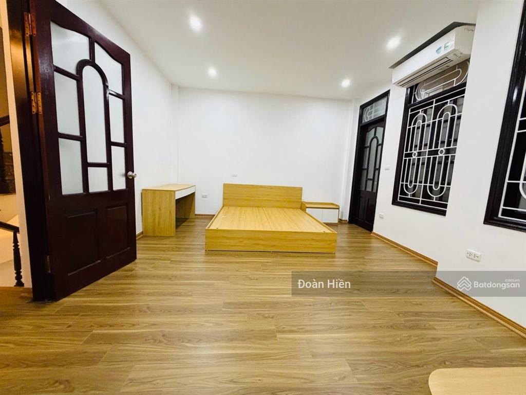 Giá ôm đáy! bán nhà cầu giấy, chỉ 7,8 tỷ, kcbt 45m2*6t* 2 phòng ở cho thuê dt 40tr/th, sổ đẹp ko qh