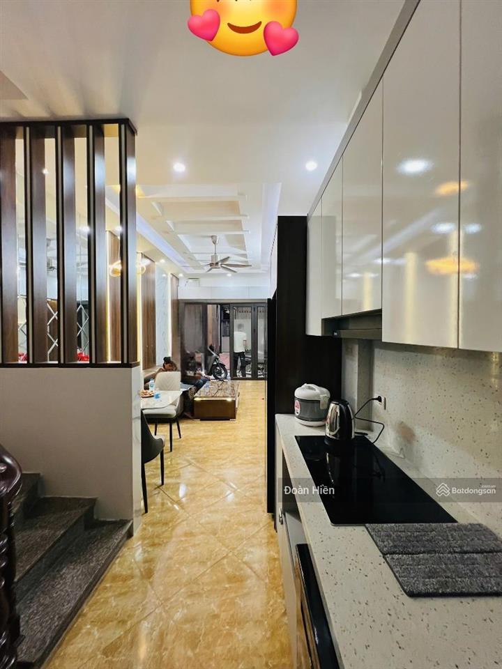 Bán nhà đẹp ở luôn hoàng quốc việt  võ chí công, chủ xây chắc chắn, 60m ô tô tránh, 41m2*5t, sổ a4