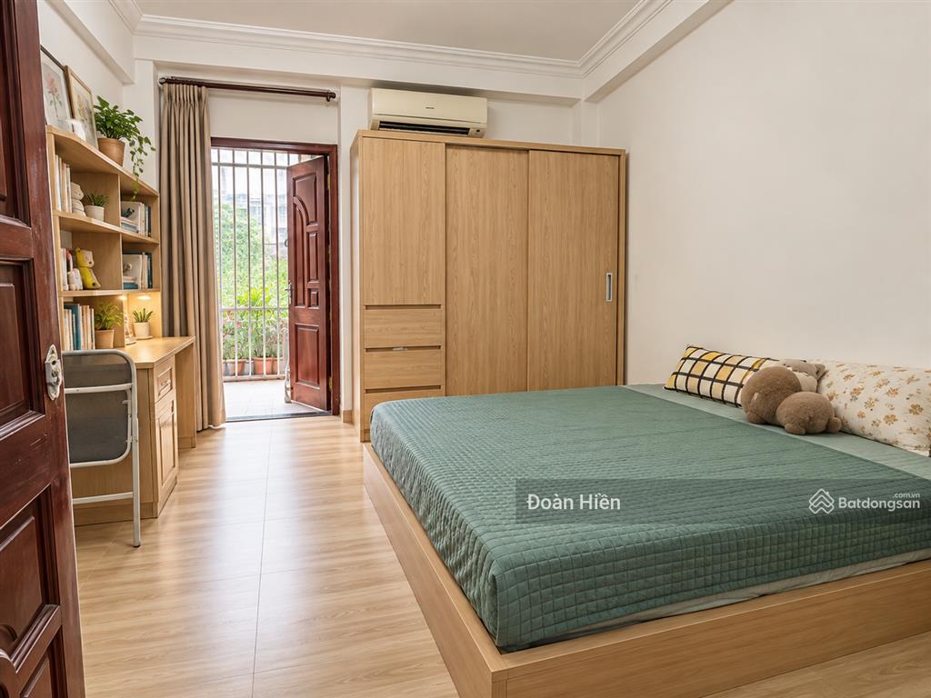 Chỉ 6.89 tỷ, 42m2*5t, 5 ngủ, lô góc nguyễn khánh toàn  cầu giấy, mặt tiền 4,6m, kcbt chắc chắn