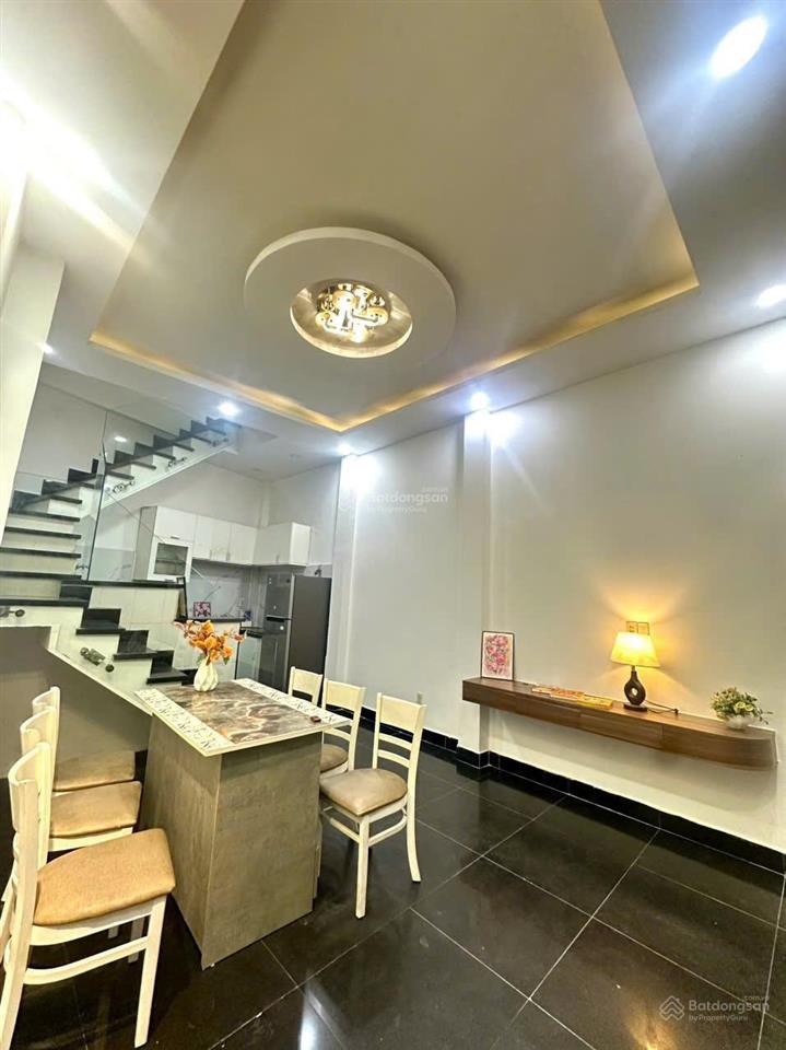 Ngay sát vincom, nhà hẻm xe hơi nguyễn xí, 91.2m2, 3 phòng ngủ, nhà mới, giá 7.8 tỷ tl