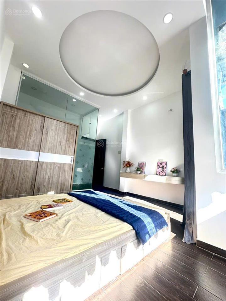 Ngay sát vincom, nhà hẻm xe hơi nguyễn xí, 91.2m2, 3 phòng ngủ, nhà mới, giá 7.8 tỷ tl