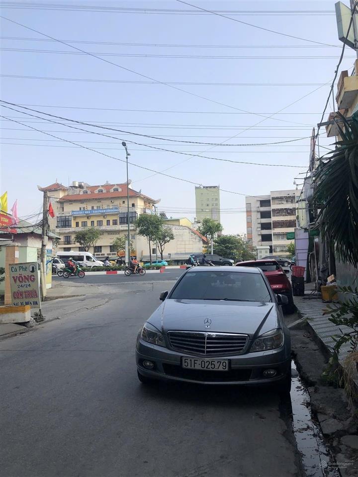 Sốc! nhà 3 tầng sát mặt tiền phạm văn đồng hẻm xe hơi full nội thất cao cấp chỉ 8.6 tỷ!