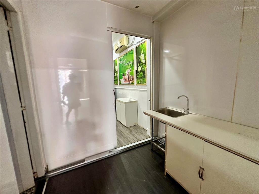 Cho thuê nhà hxh sát mặt tiền điện biên phủ p.15 4x12m trệt 3 lầu 6pn giá 28 triệu/tháng