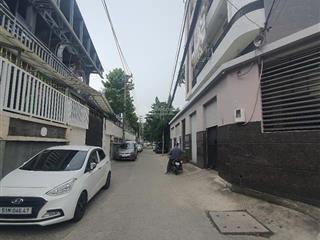 Bán nhà bình thạnh  đối diện công viên tầm vu  trệt 3 lầu  có ban công  xe hơi né nhau.