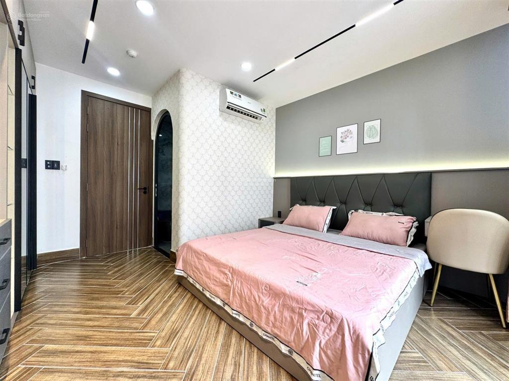 Bình lợi  nhà 5 tầng  đường 12m xe tải vi vu  ngang 5,5  phù hợp làm vp/chdv