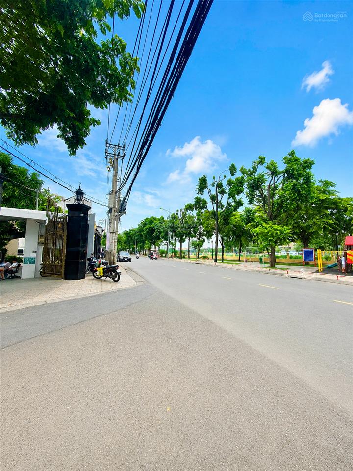 Bán nhà 4 tầng  7 phòng cho thuê  ngay cv tầm vu  bx miền đông  11.5 tỷ tl