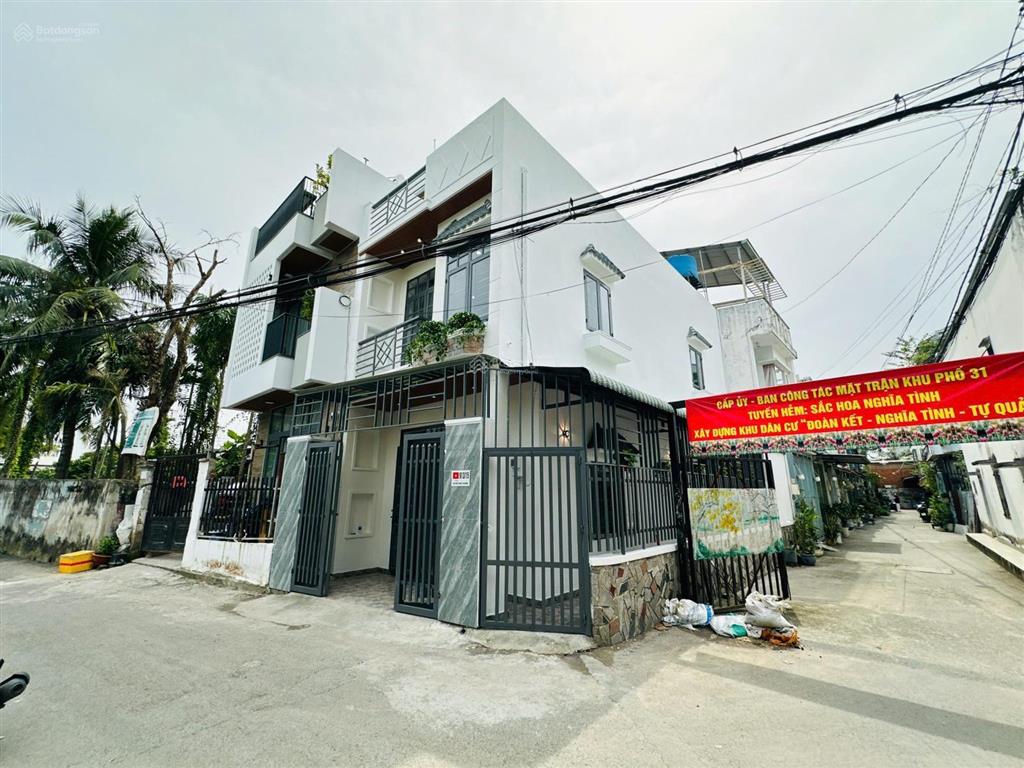 Giảm tới 500tr! nhà shr 2 mặt đường oto 2 tầng sáng thoáng cách mặt tiền hà huy giáp 300m, ở & kd