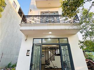 Nhà 3 tầng shr 4pn (s thượng mini) đồng bộ xanh mát, đường 12m oto ngủ trước nhà, gần trường chợ