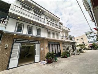 Nhà ngang 5m, shr 3 tầng 4p ngủ, 2 mặt đường 7m&3m trước sau, 200m ra mt hà huy giáp, khu an ninh