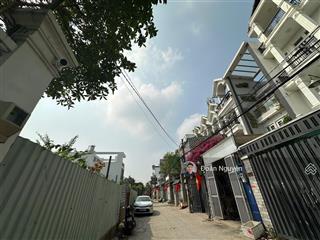 Bán đất 87m2 tặng nhà c4 đang cho thuê 5tr/ tháng, đường 6m cách mặt tiền tx25 15m, toàn nhà đẹp