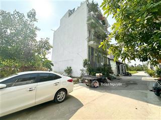 Đất 111m2 full tc, 2 mặt đường (7m & 4m) oto tránh trước đất, gần mặt tiền tx52, sổ hồng riêng