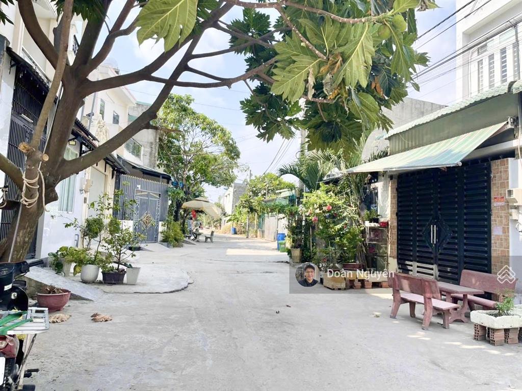 Rẻ chỉ 50tr/m2 lô đất 80m2 2mt xây nhà vườn cực đẹp, 2 đường 8m oto tránh, gần vòng cung tây bắc