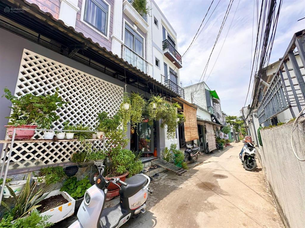 Giảm mạnh 200tr đất shr 93m2 thổ cư ngang 5m4, hệ số 3.0 phù hợp xây chdv dòng tiền mạnh, kề ng 4ga