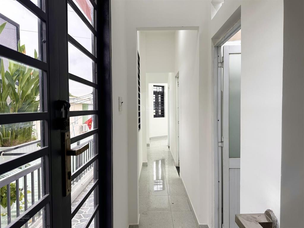 Ngay ngã 4 ga, nhà rộng shr 77.6m2 x 2 tầng 3pn (1pn trệt), hẻm thông ô tô tới cửa, sân cực đã