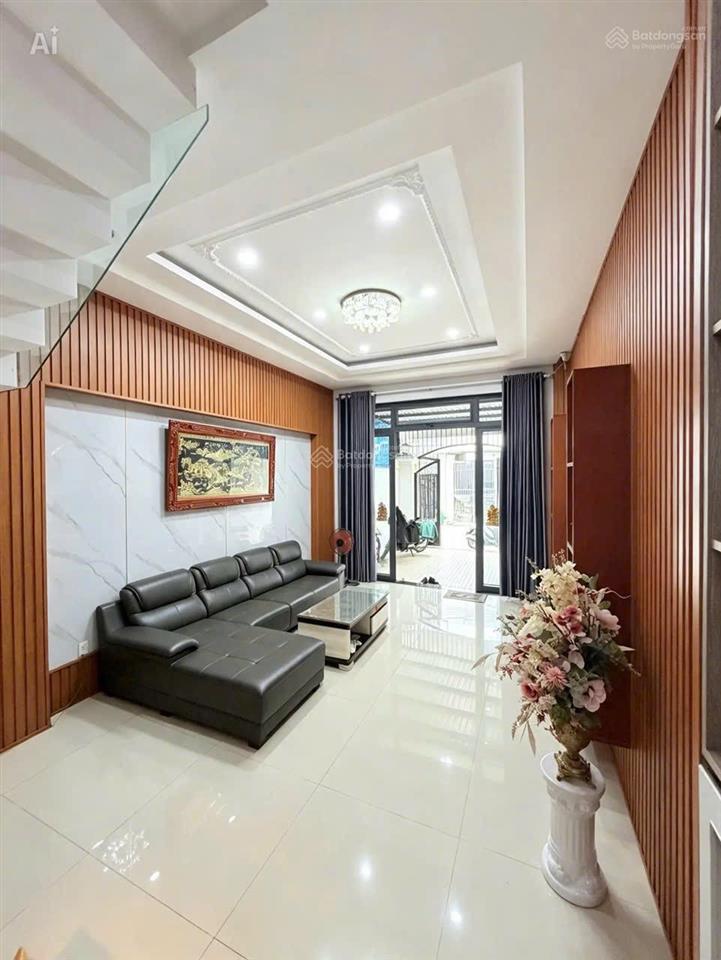 Chính chủ shr 67m2 3 tầng 7m ô tô vào nhà, 4pn 5wc sân thượng, gần ub trường chợ, cung xóm đẹp